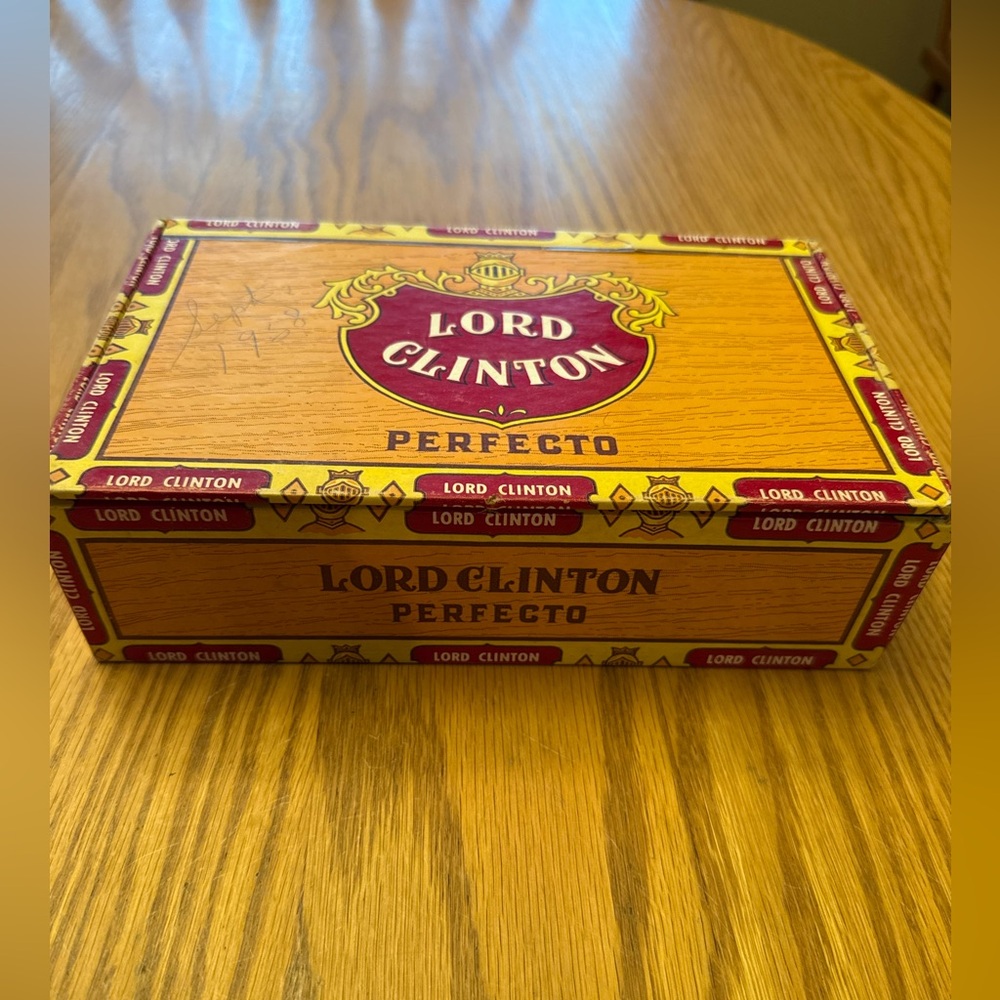 Vintage Lord Clinton Perfecto Cigar Box-1958